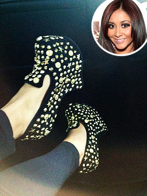 Snooki Tweets Shoe Picture, Can Wear Heels While Pregnant