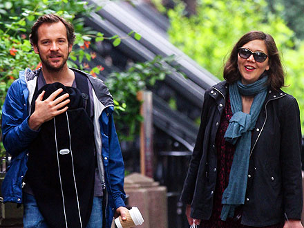 Maggie Gyllenhaal, Peter Sarsgaard and Newborn Daughter Go Shopping