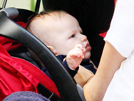 Samuel Affleck: See First Photo of Jennifer Garner & Ben Affleck's Son