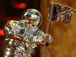 PEOPLE's Live VMA Blog!