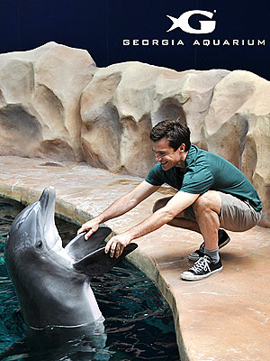 Shake on It! Jason Bateman Gets to Know a Dolphin