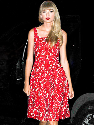 Last Night's Look: Love It or Leave It? | Taylor Swift