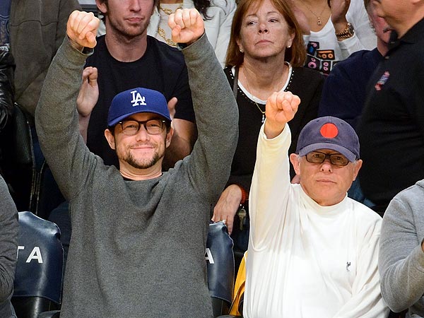 Joseph Gordon-Levitt & Dad Cheer on Lakers in Los Angeles
