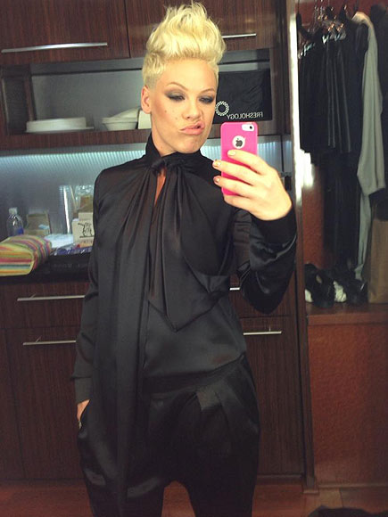 Grammy Stars' Photo Play