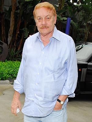 Jerry Buss, Lakers Owner, Dies at 80