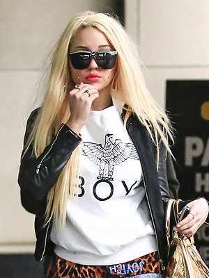 Amanda Bynes Is 'Extremely Paranoid,' a Danger to Herself, Parents Say
