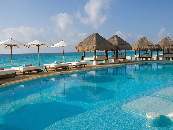 Get Resort-Ready with the Only 5 Dance Songs You'll Need