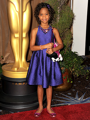 Quvenzhané Wallis Rocks Puppy Purse at Oscar Luncheon