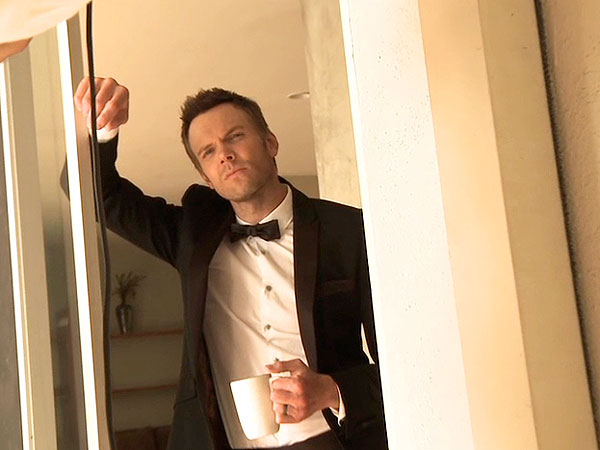It's Joel McHale's Birthday: Here Are 5 Reasons We Love Him
