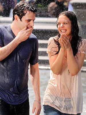 Star Tracks: Katie & Luke: Wet & Wild! | Katie Holmes