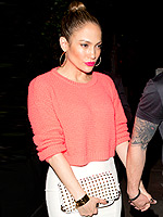 Love Her Outfit! | Jennifer Lopez