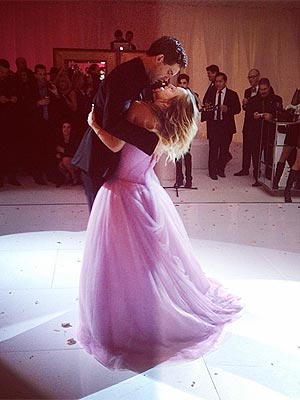 Kaley Cuoco Marries Ryan Sweeting