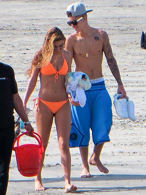 Justin Bieber Resurfaces After Arrest – on the Beach in Panama