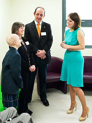 Princess Eugenie Recalls Childhood Scoliosis Operation, Visits London Hospital