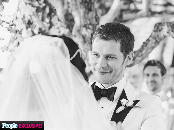 Joseph Morgan Marries Persia White in Jamaica