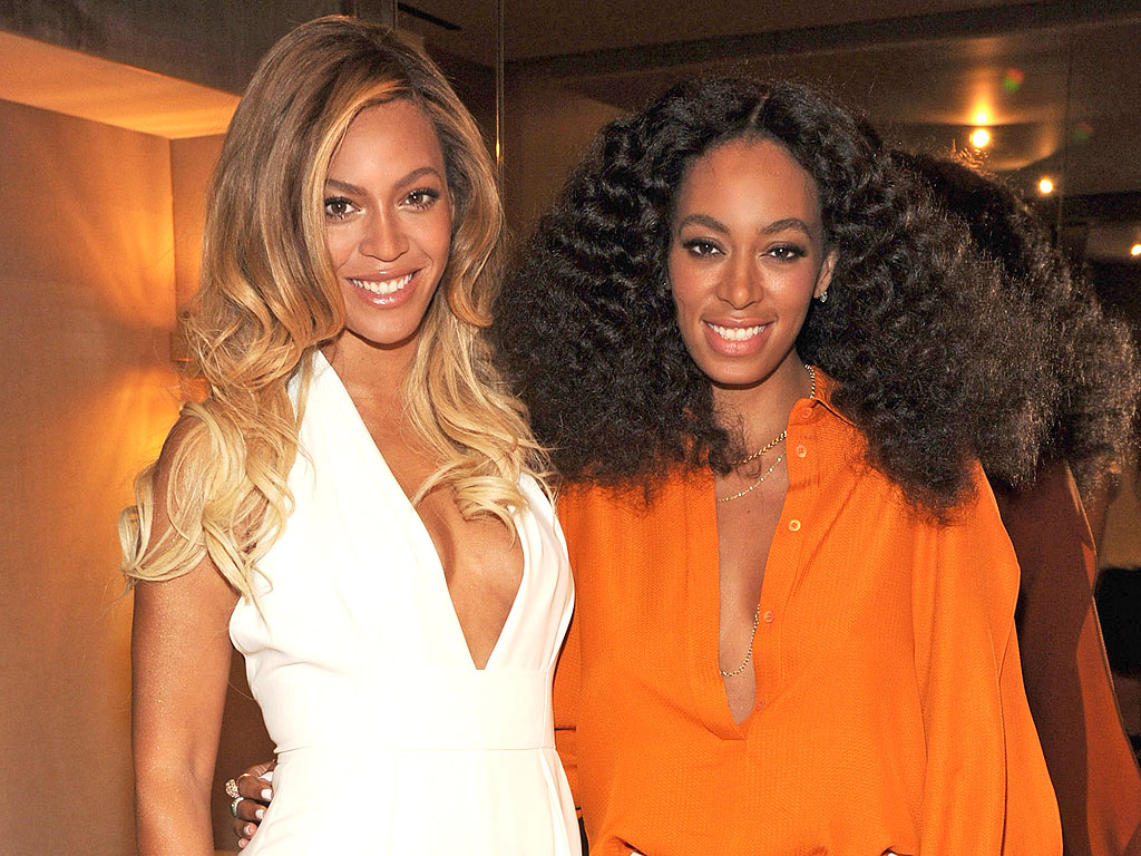  Photo  Christmas, Beyonce Knowles, Solange Knowles : People.com