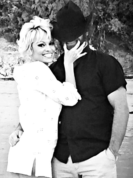 Pamela Anderson Divorces Rick Salomon, Is Still Devastated