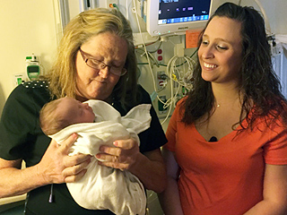 NICU Nurse Who Cared for Quadruplets 30 Years Ago, Now Caring for One of Their Newborns: 'It Was a Very Full Circle Moment'