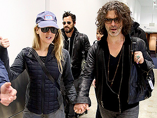 Fancy Meeting You Here! René Zellweger and Justin Theroux Land in Sydney Aboard the Same Flight
