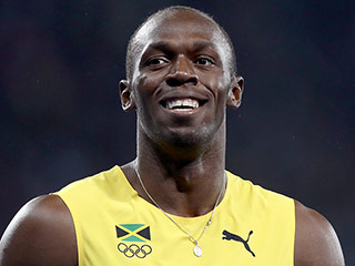 Usain Bolt Dances to 'Work' at Rio Club After Dominating at Olympics