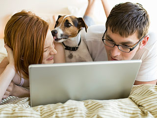 Tests Show It's Safer to Kiss Your Dog Than Your Significant Other