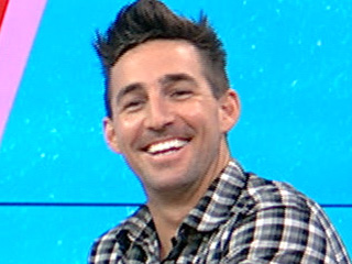 WATCH: Why Jake Owen Took a Road Trip to Film His New Hit 'American Country Love Song'