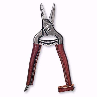 Lee Valley bypass snips with serrated blade