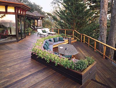A deck that doesn't block the view from the home