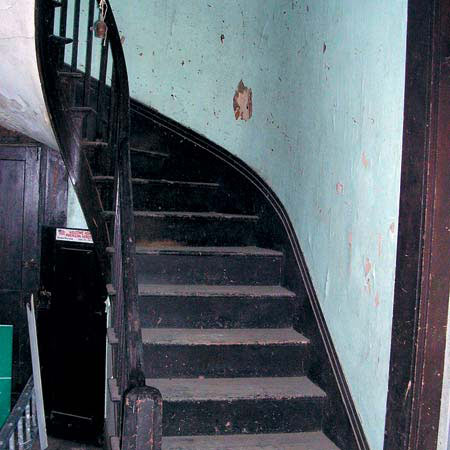 Italianate staircase before remodel
