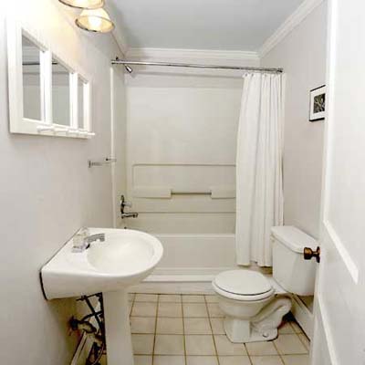 Cotswald Cottage Bathroom Redo: Before