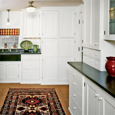 colonial style kitchen cabinets