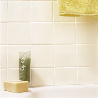 tile around tub