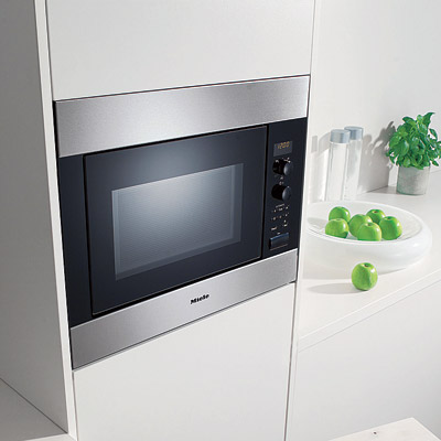 chef series built in microwave from miele with warming abilities