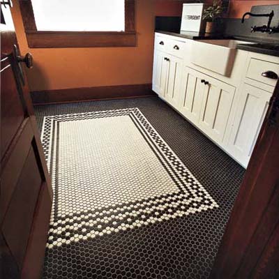 drab utility room of this victorian and craftsman style cottage before remodel