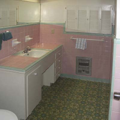 outdated pink bathroom