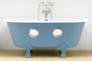 wacky bathtub with portholes