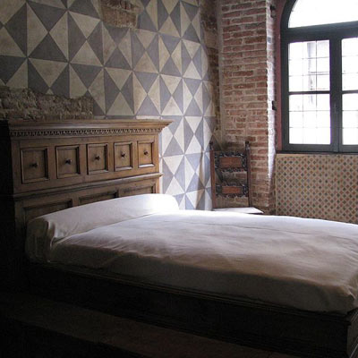 interior bedroom of casa di giulietta in verona italy
