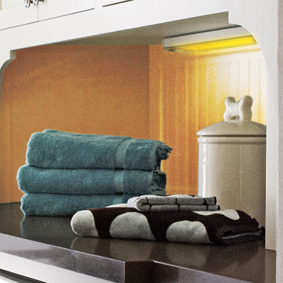 mudroom laundry room with under cabinet lighting