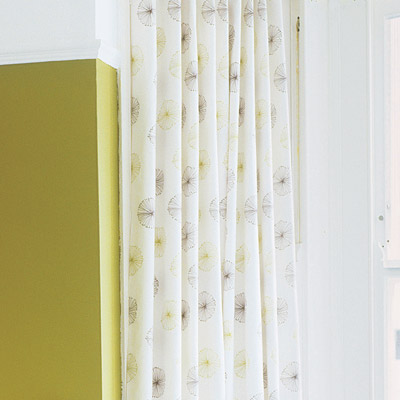 garden fresh living room with botanical curtains