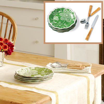 Holiday dining room tableware