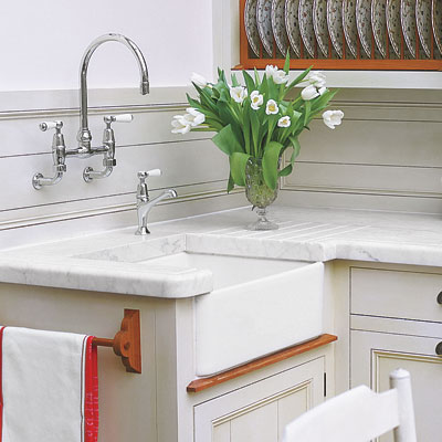An apron kitchen sink