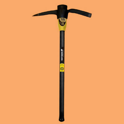 a dual-action grub hoe and pick