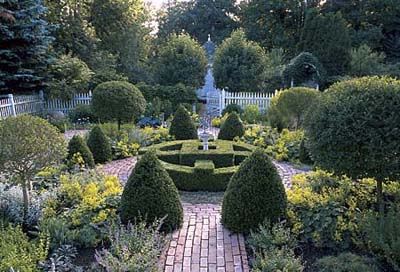 formal garden in Litchfield, Connecticut