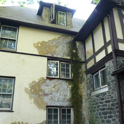 Winner: A Once-Trashed House Becomes a Gem: Before 2012