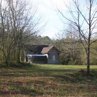 land surrounding a Georgia farmhouse built in the 1840s
