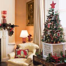 a x-mas tree in the Blair House in Washington, DC with a homemade x-mas tree box stand