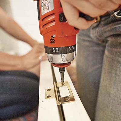 attaching no-mortice hinges to create with bifold by attaching two shutters together