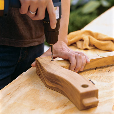 Fasten the Tenon to build your own porch swing