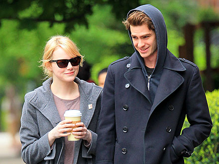Andrew Garfield Gets Some Lip Service from Emma Stone | Andrew Garfield, Emma Stone